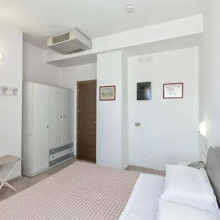 Hotel Sole Cattolica Exterior photo